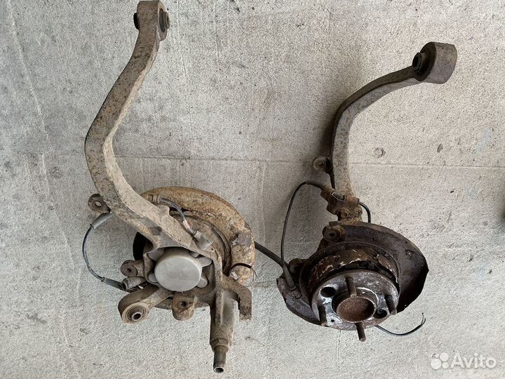 Кулак поворотный задний Hyundai Sonata EF