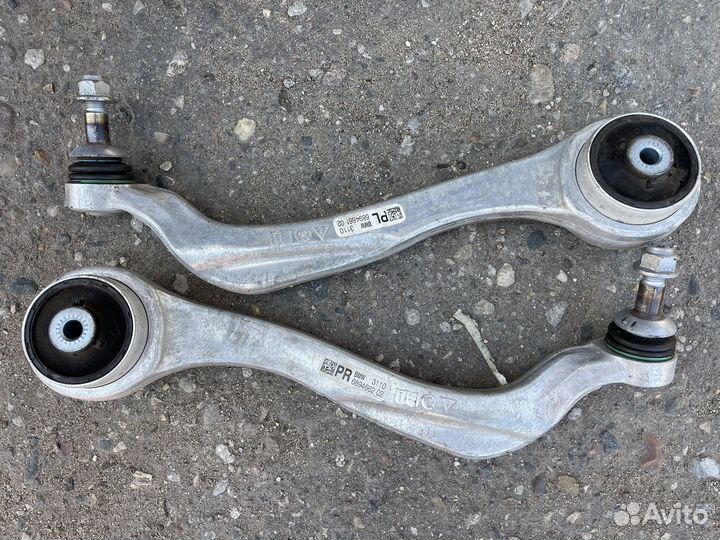 Передние рычаги левый и правый на BMW G20