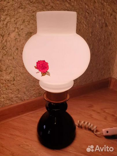 Настольная лампа времен СССР