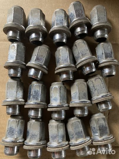 Гайки колесные toyota avensis T250