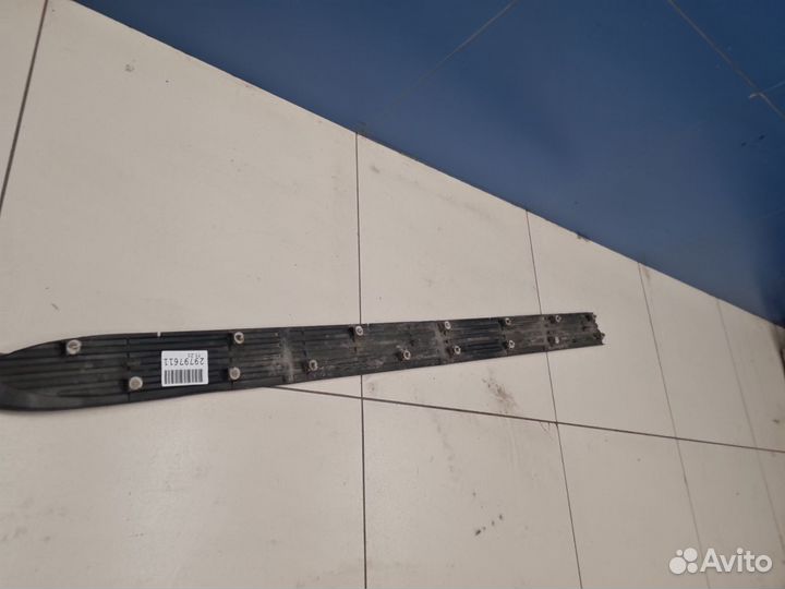 Накладка на подножку правая Toyota Land Cruiser 20