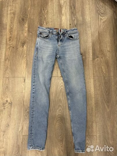 Джинсы