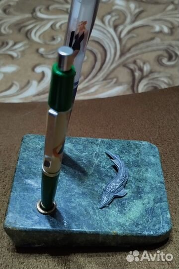 Подставка для шариковых ручек, Осетр змеевик СССР