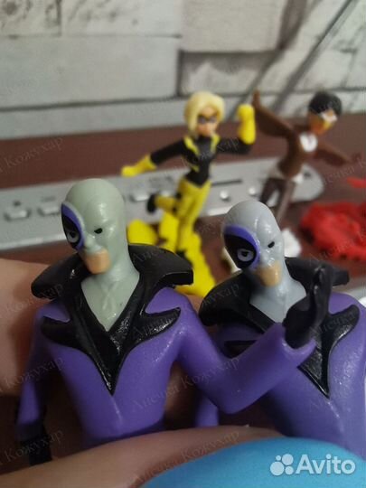 Киндер-фигурки Леди Баг и Супер Кот/Ladybug