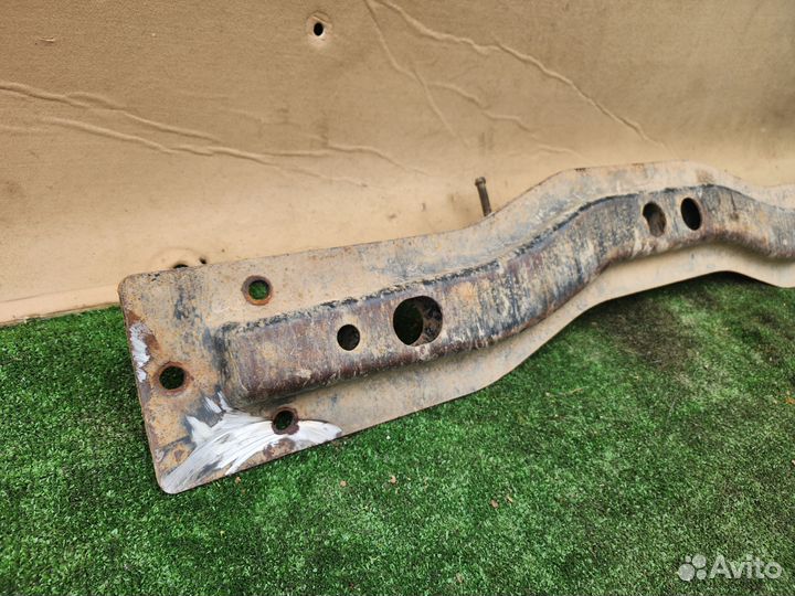 Балка под МКПП Great Wall Safe