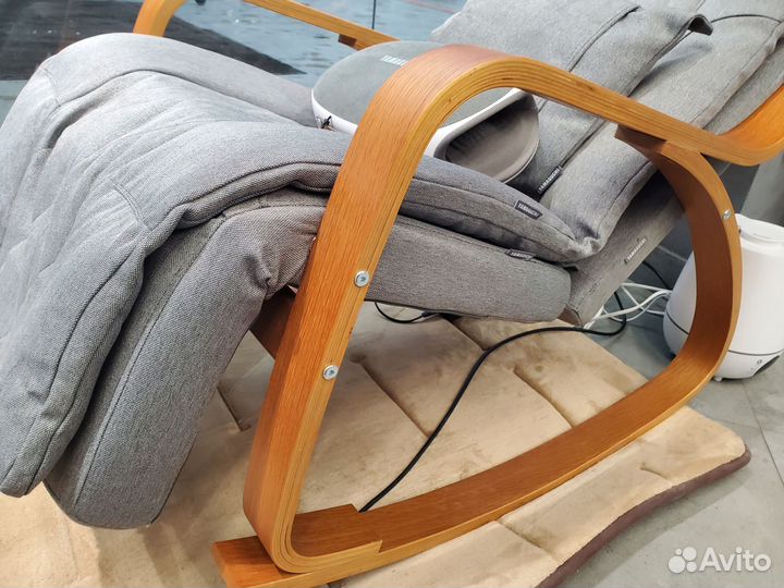 Массажное кресло качалка yamaguchi liberty