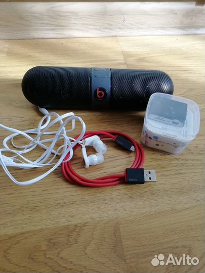 Беспроводная колонка beats Pill 2.0