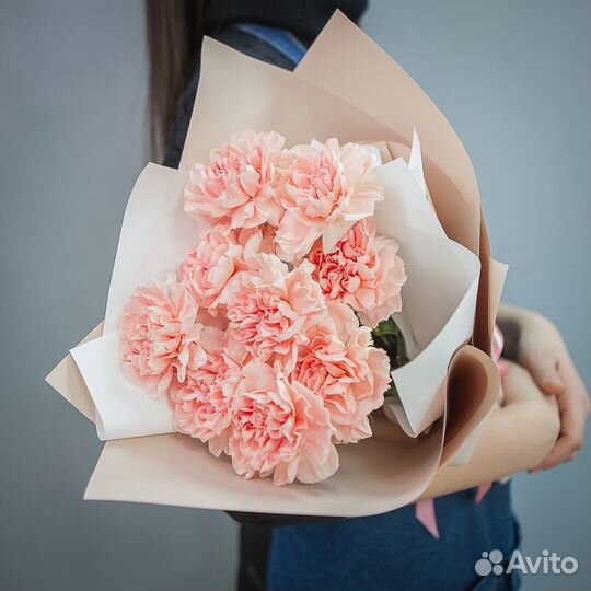 Монобукет из 9 розовых гвоздик, цветы доставка