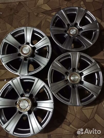 Литые диски на Ниссан Патрол