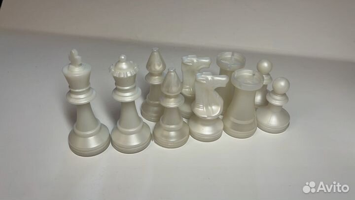 Шахматы пластиковые обиходные с доской 29 см