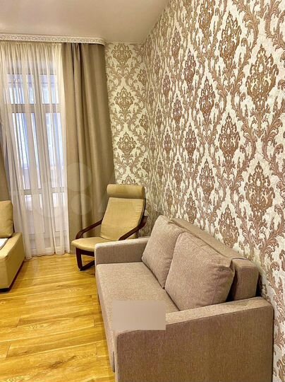 2-к. квартира, 80 м², 1/9 эт.