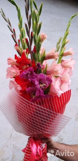 Букет из гладиолусов