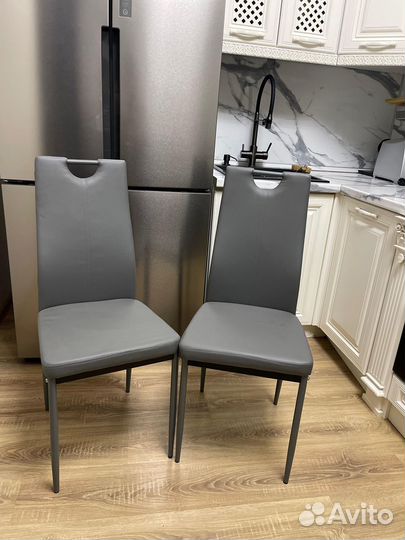 Новые стулья кухонные