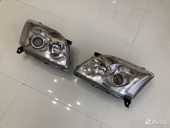 Фара (2шт) Toyota Avensis Т250 (2003-2006)