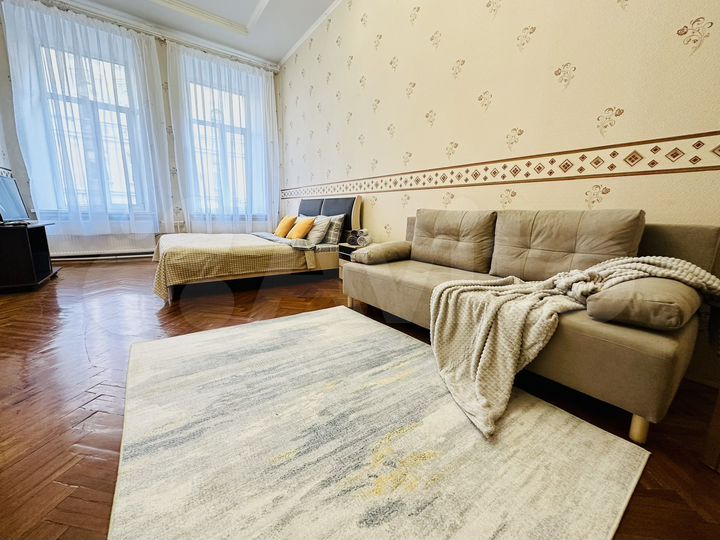 1-к. квартира, 56 м², 2/5 эт.