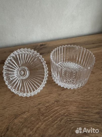 Стеклянная шкатулка для украшений