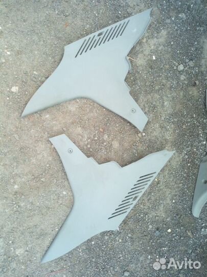 Накладка стойки Рено Логан 1