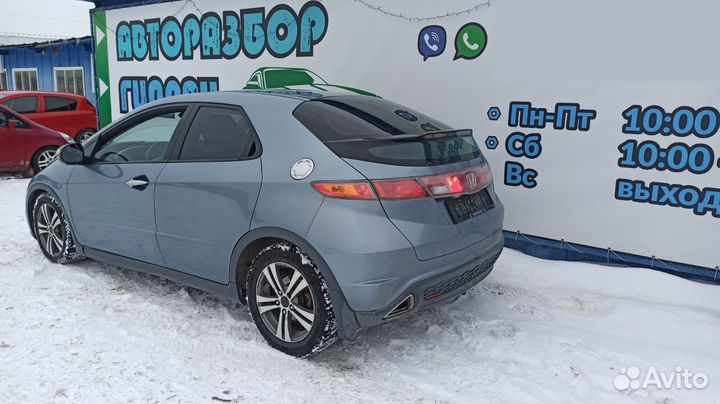 Моторчик стеклоочистителя передний Honda Civic 5D