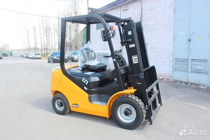 Вилочный погрузчик UN Forklift FD25, 2024