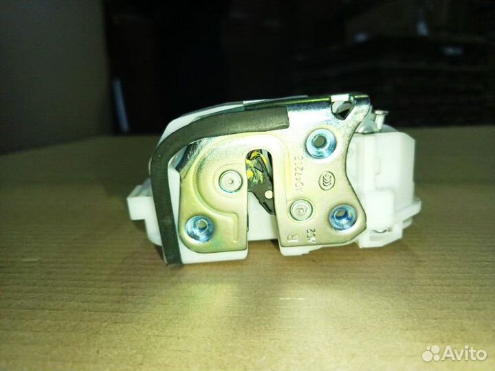 Замок задней правой двери Митсубиси ASX