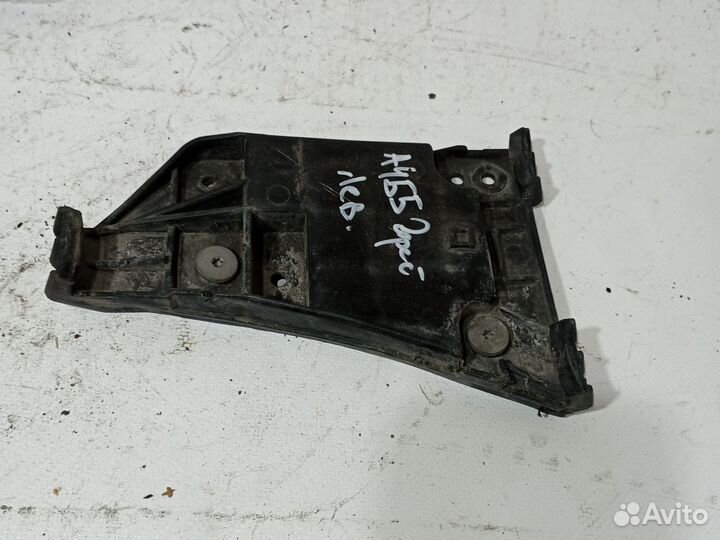 Кронштейн (крепление) бампера левый Audi A4 B5