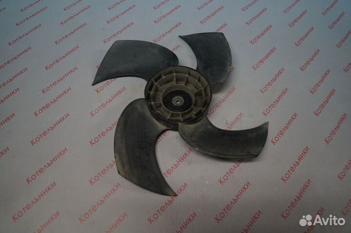 Nissan 21481-AV700 Крыльчатка вентилятора