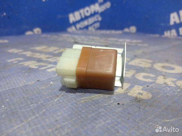 Реле Nissan X-Trail T30 внедорожник 2005