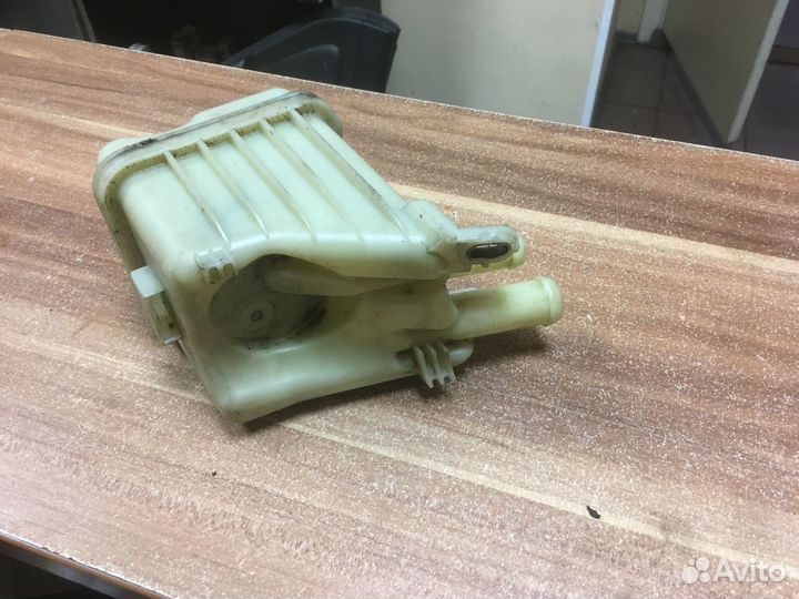 Бачок гидроусилителя Audi Q7