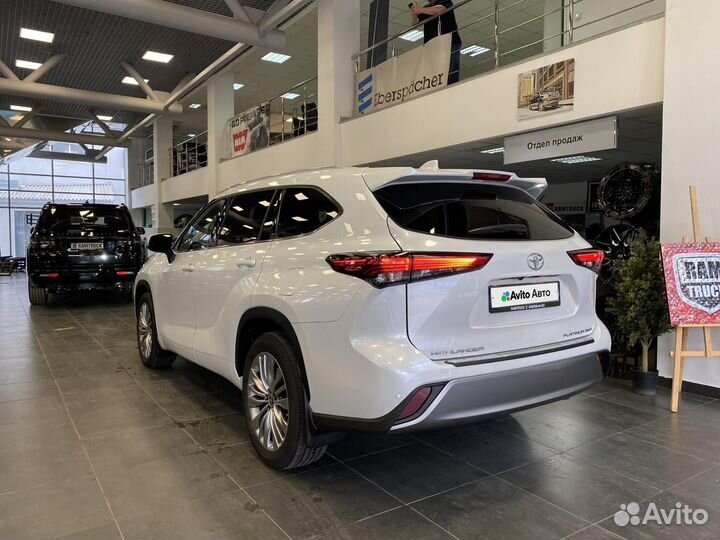 Toyota Highlander 3.5 AT, 2022, 93 км