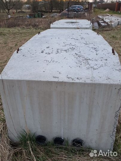 Кабельный колодец связи