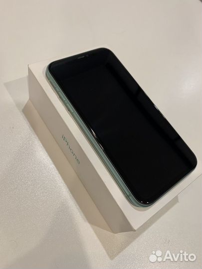 iPhone 11, 64 ГБ