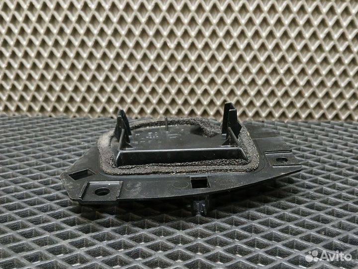 Заглушка передняя правая Lexus Rx450
