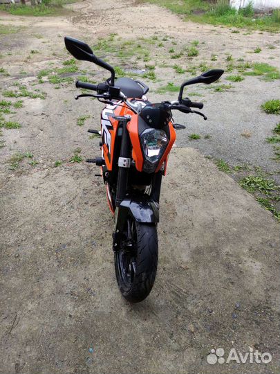 KTM duke 200