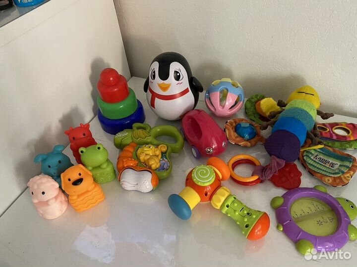 Развивающие игрушки для малышей пакетом