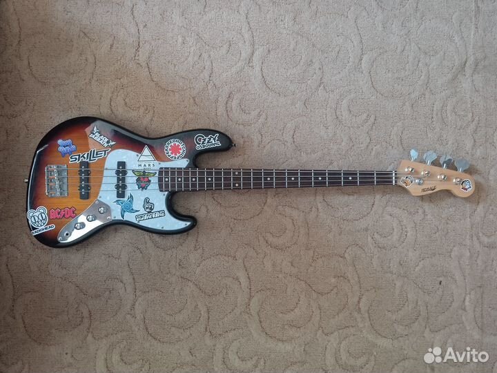 Бас гитара Homage