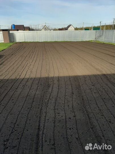 Вспашка земли минитрактором