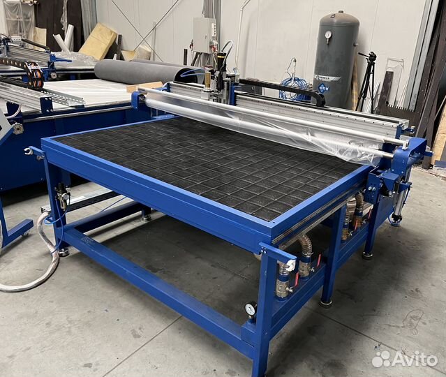 Режущий плоттер по ткани, многослойный настил