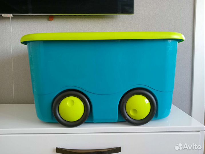 Ящик для игрушек на колесах