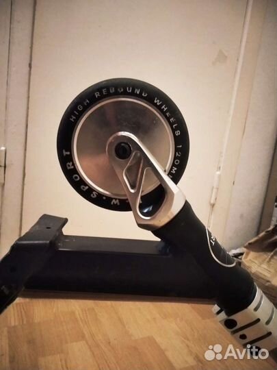 Трюковой самокат