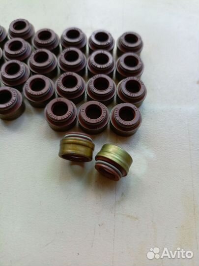 Маслосъёмные колпачки Мерседес