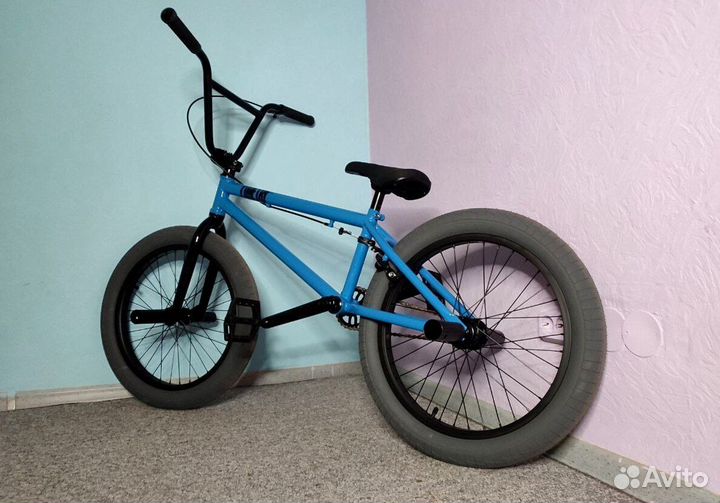 Трюковой велосипед BMX