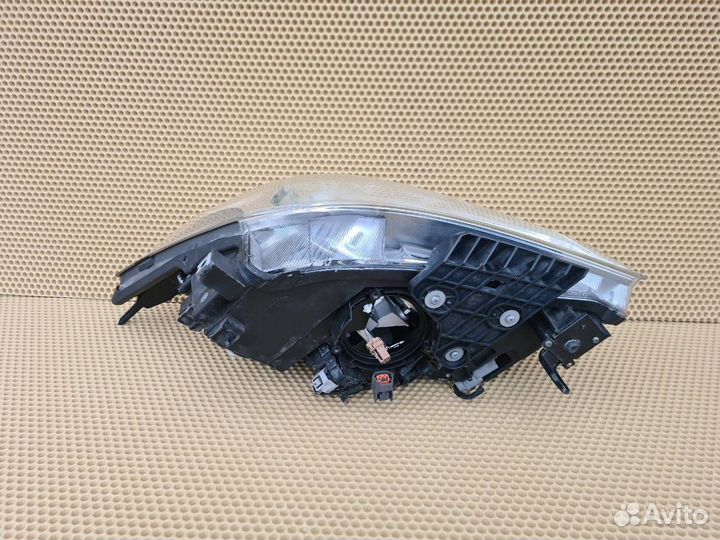 Фара передняя правая Infiniti M25 M37 Y51