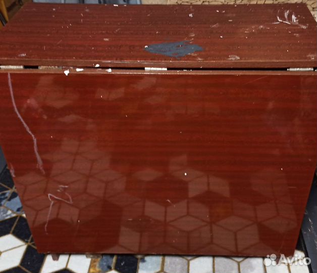 Стол книжка