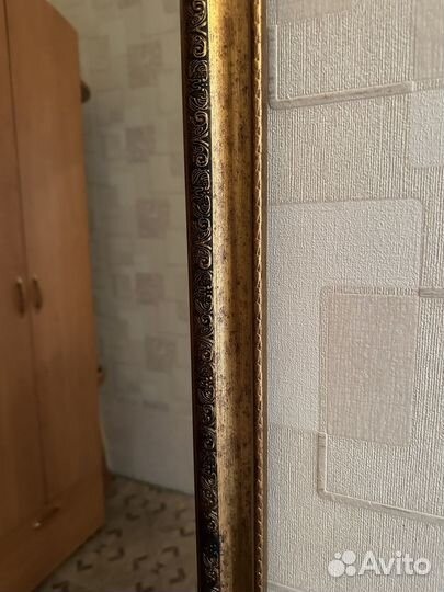 Зеркало в багетной раме