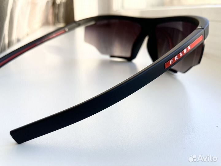 Спортивные очки зеркальные солнцезащитные