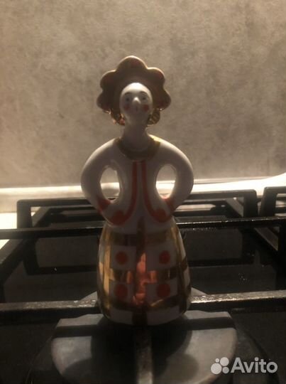 Статуэтка матрёшка невеста