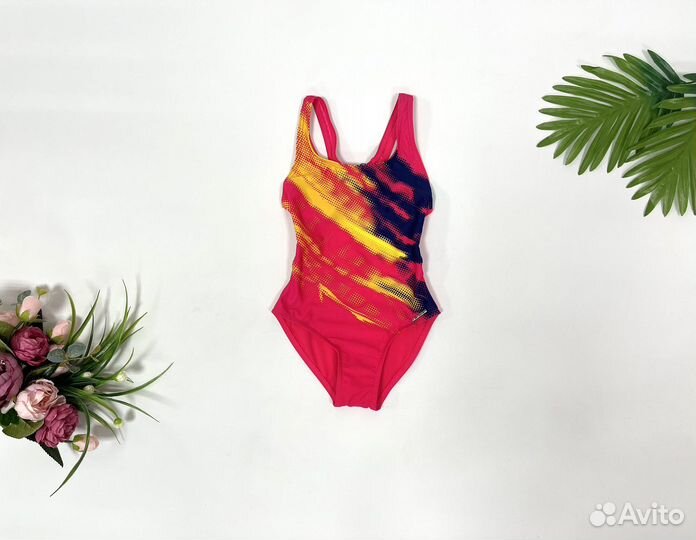 Купальник слитный для девочки 104