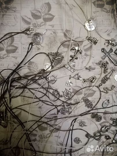 Подвеска кулон амулет чокер