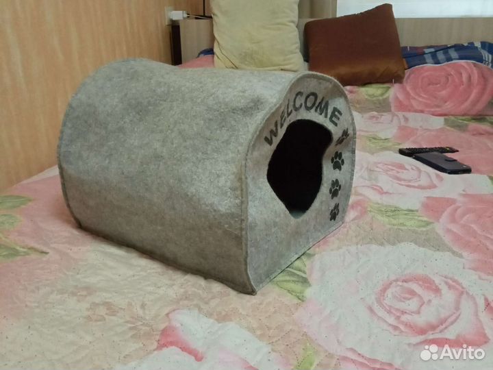 Домик для кошки, миски в подарок