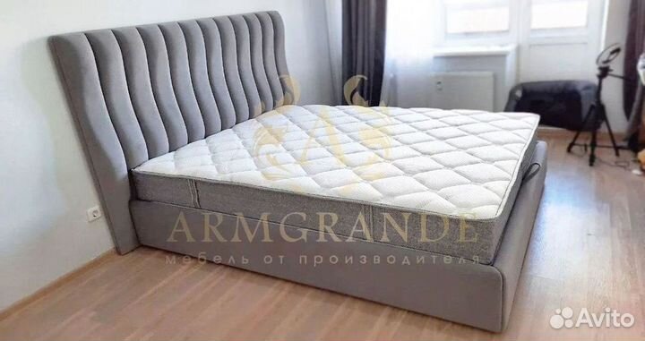 Кровать с мягким изголовьем от производителя
